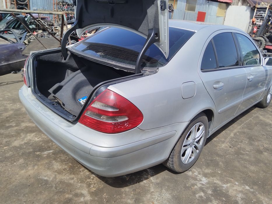 Bara spate Mercedes E-Class w211 sedan an 2002-2009