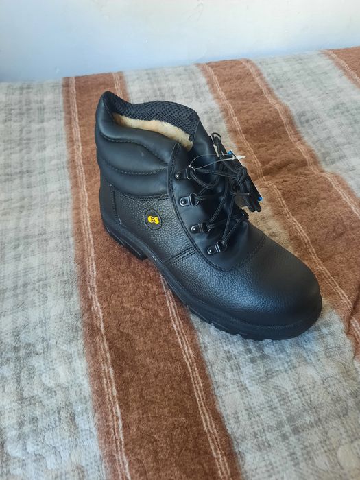 Спец одежда зимняя и сапоги