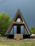 Cabana A Frame si Casa din structura de lemn la cheie de vanzare