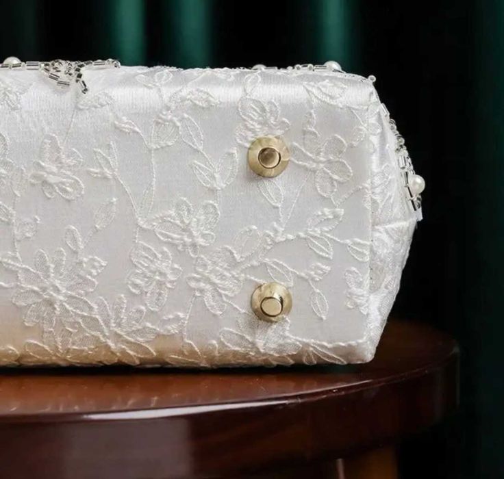 нова чанта с мъниста