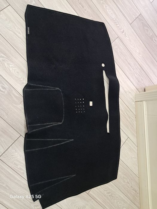 Делика Д5 накидка на панель приборов.