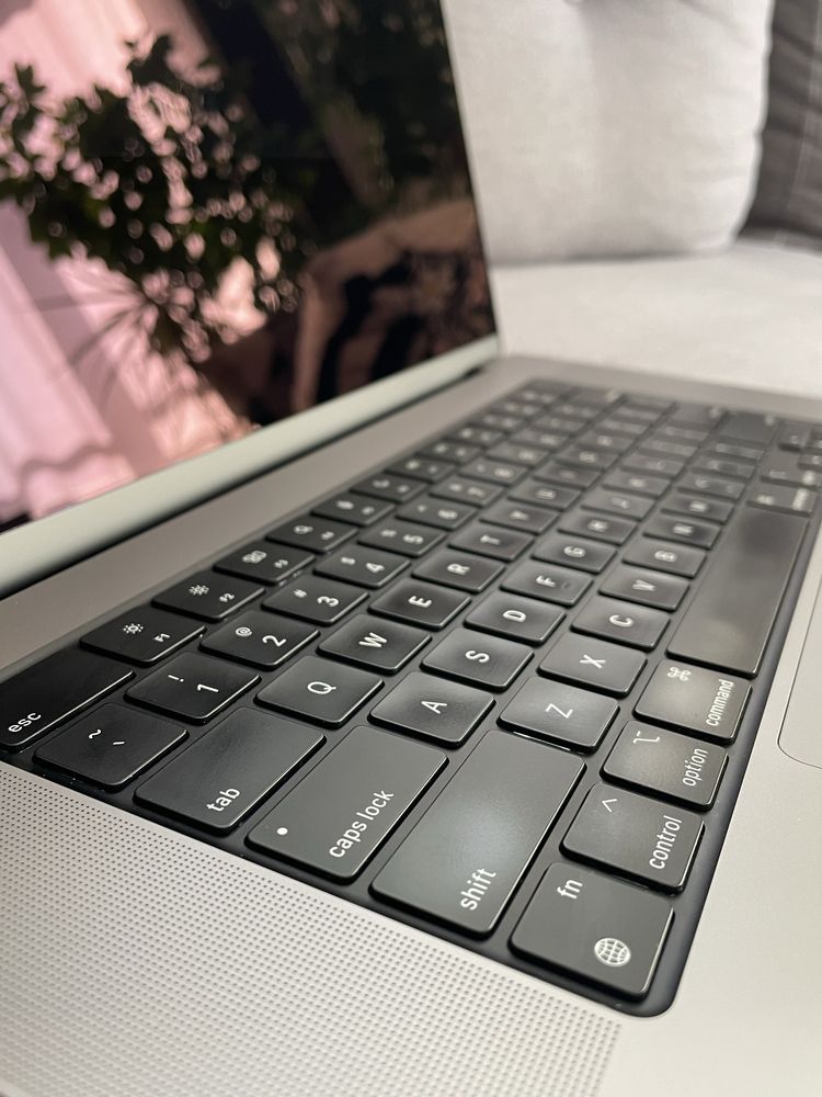 MacBook Pro M1 16 inch
