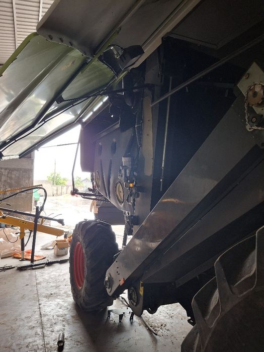 Claas Tucano 320
