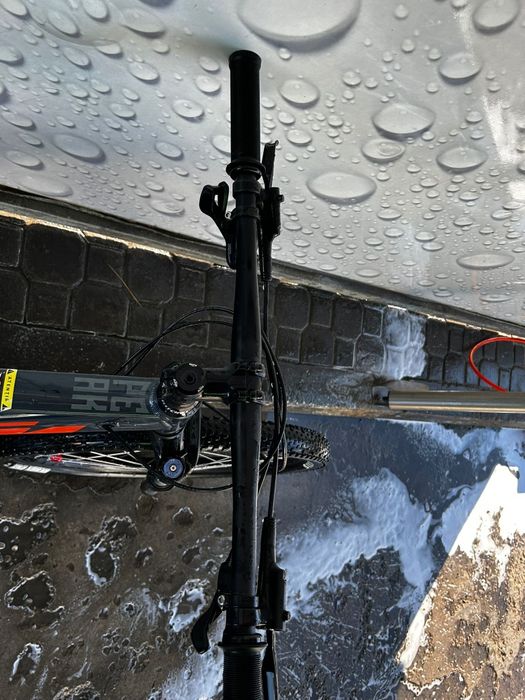 Vând bicicleta KTM peak TM in stare foarte buna