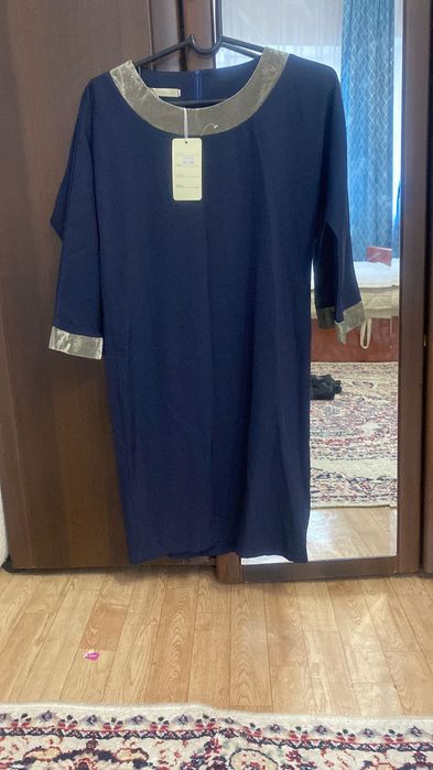 Продам женские платья