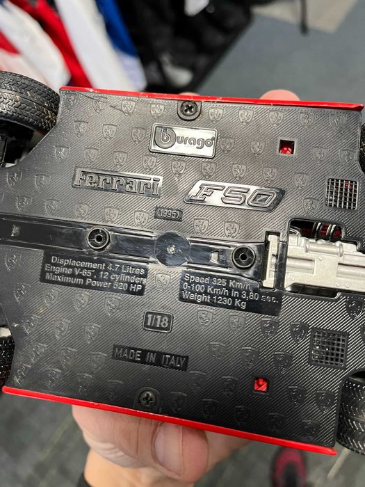 Метална колекционерска количка  модел FERRARI F 50 Cabrio 1:18  мащаб