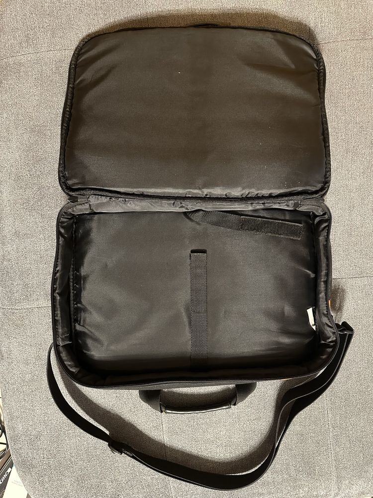 Vand Geanta laptop