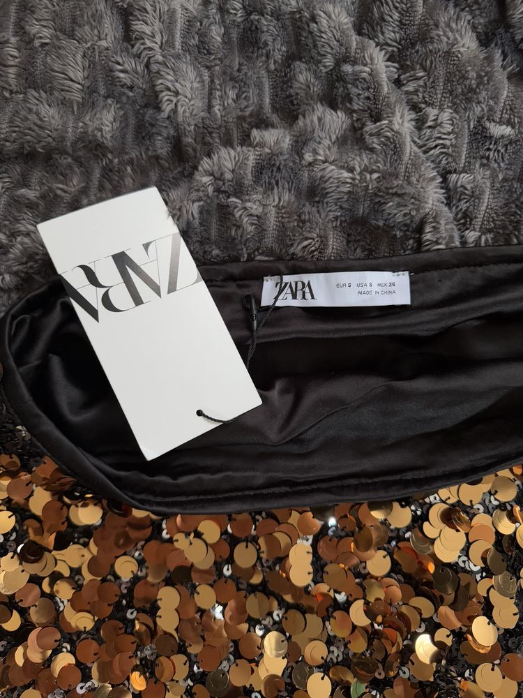 Zara пола с пайети