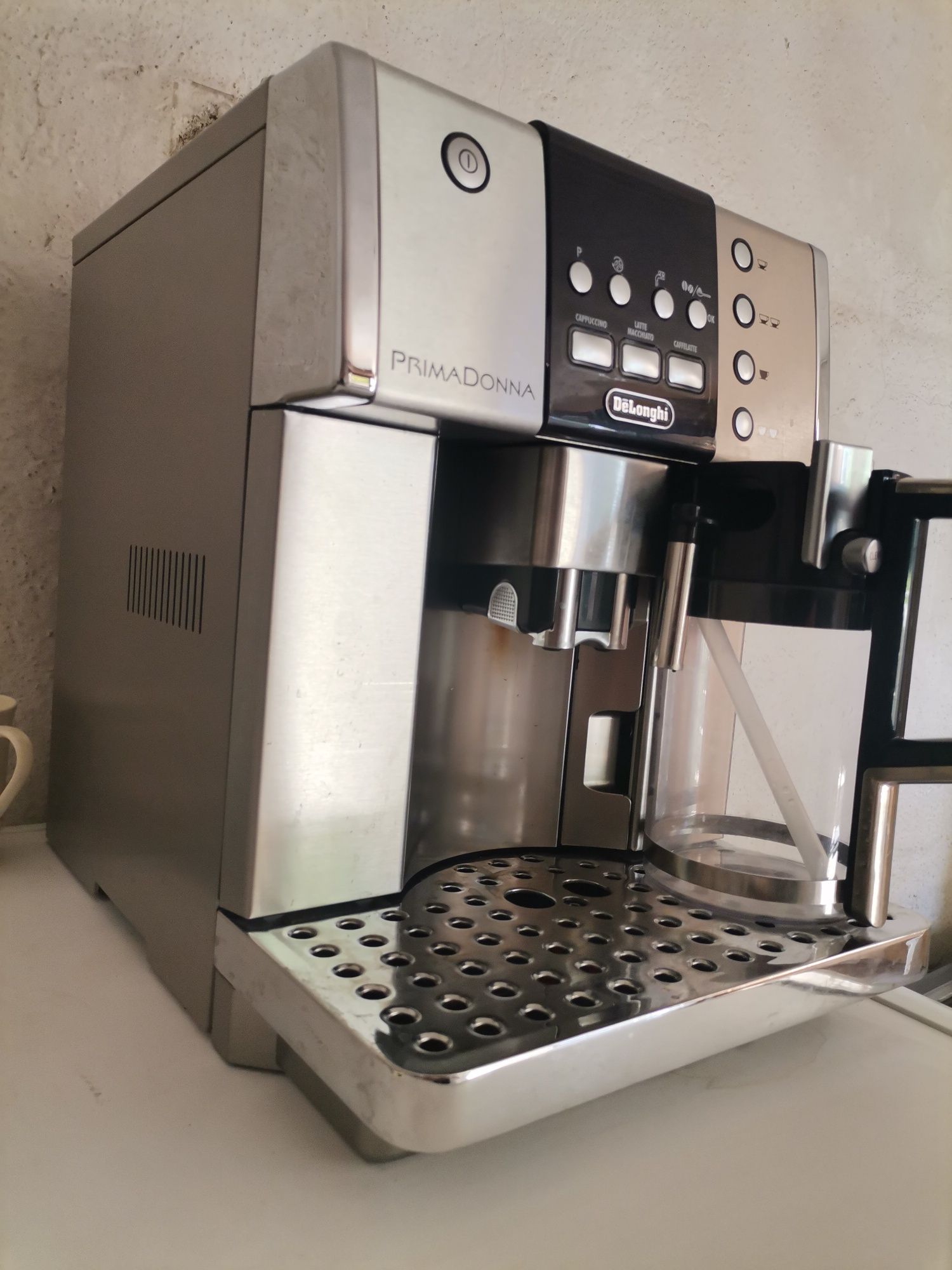 Кафе машина Delonghi Prima Donna