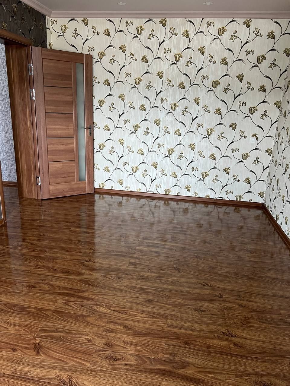 Продаю квартиру Яшнабадский р-он Куйлюк Центр 2-ком 8-этаж 9-этажном Д