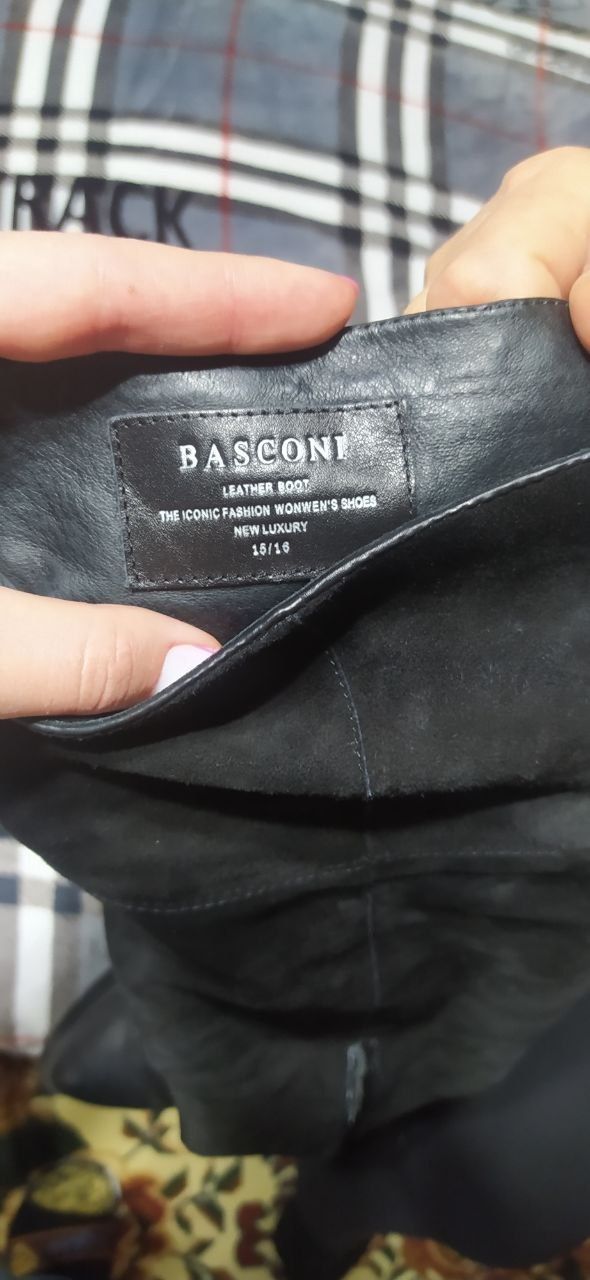 Продаются ботфорты Basconi