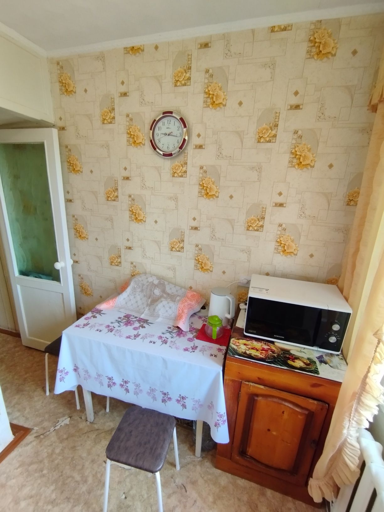 Продам 2 комнатную квартиру в центре