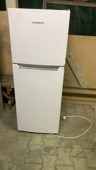 Продам холодильник