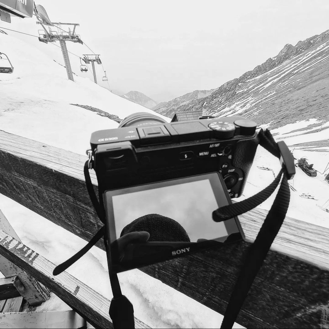 Беззеркальный фотоаппарат Sony A6300 и Китовый объектив