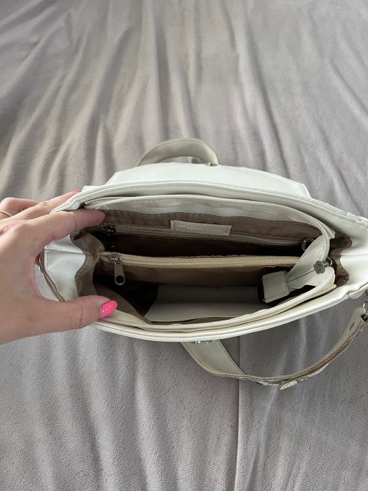 Дамски чантички различни видове