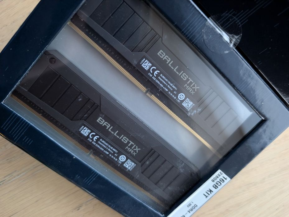 SIGILAT - Memorie Ram Crucial Ballistix Max 16GB(2x8) - DDR4 - 4000Mhz