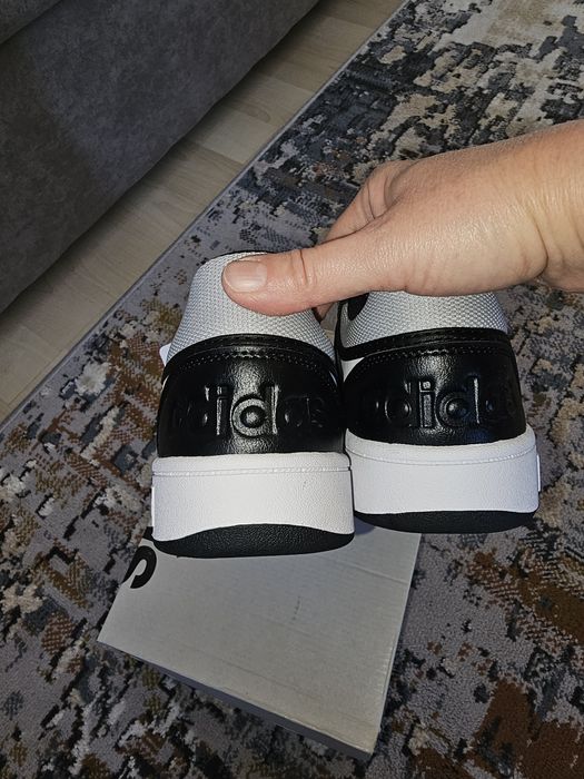 Мъжки кецове на Adidas