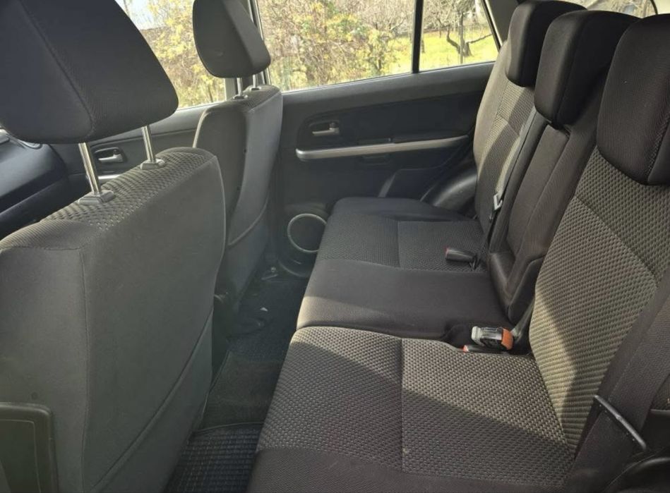 Vând Suzuki Grand Vitara 2011