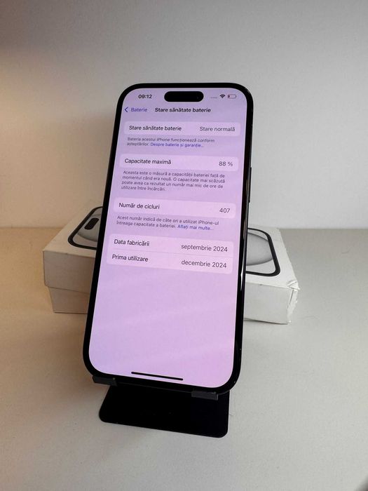 iPhone 15  / 128 GB / Black + Cutie și cablu