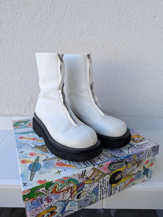 Оригинални бели боти Jeffrey Campbell