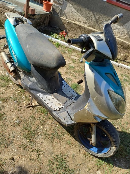 Vand scuter Keeway de 49 cc 2t