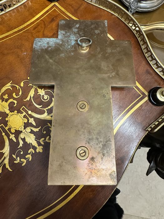 Crucifix- email- onix- candela