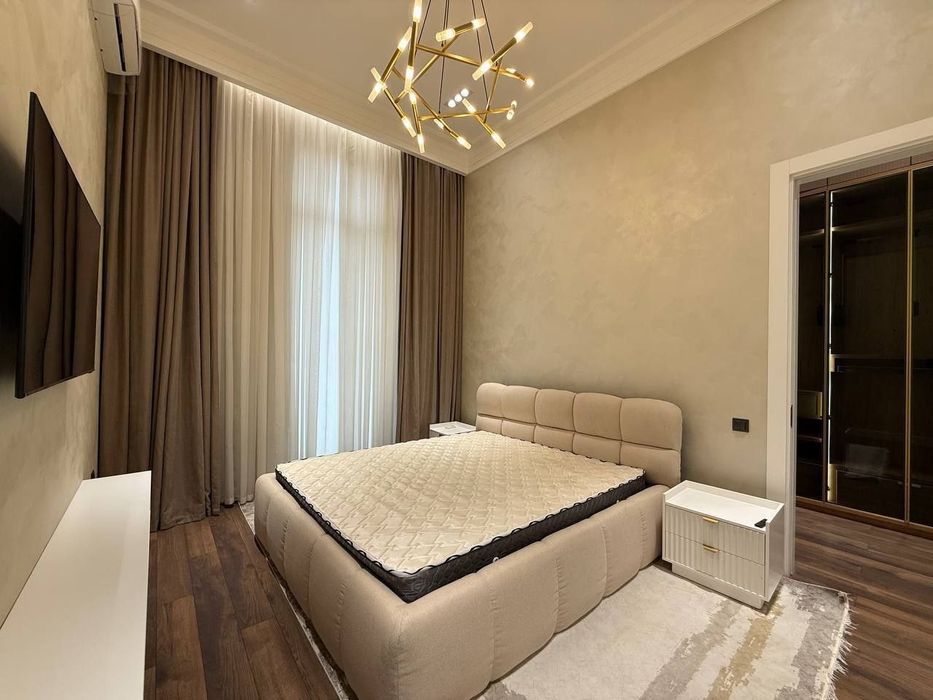 200м2Срочная Продажа 5/1/10*Улица: Катта Мирабад
ЖК: "MIRABAD PALACE"