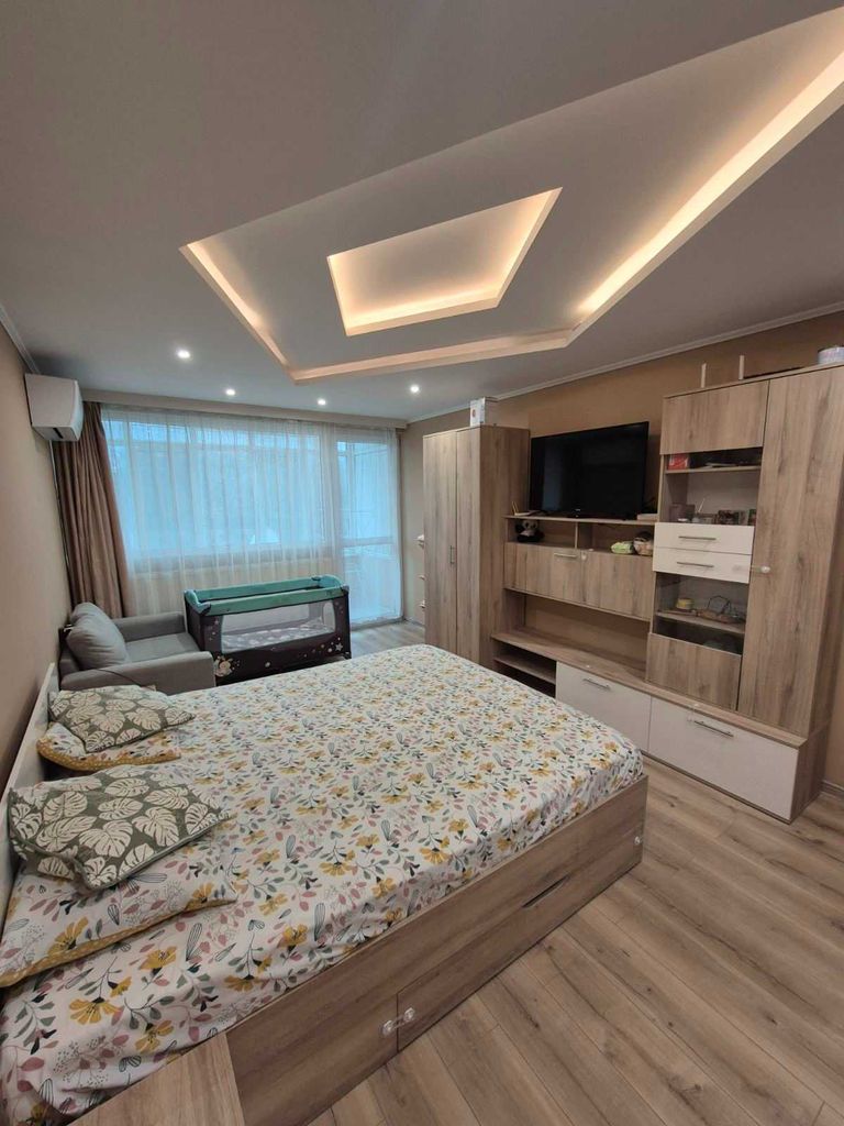 Продава се Двустаен апартамент в Разград, Център - 78 кв.м за 1896 €/кв.м - Снимка #15