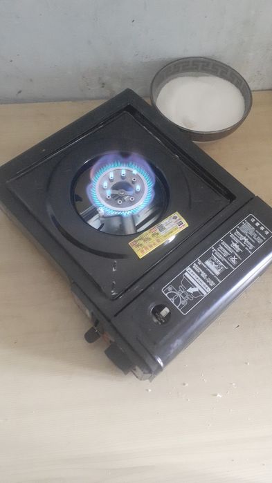 Продам ботинки  45р 6т коньки 43р 10т тюльпан 3т