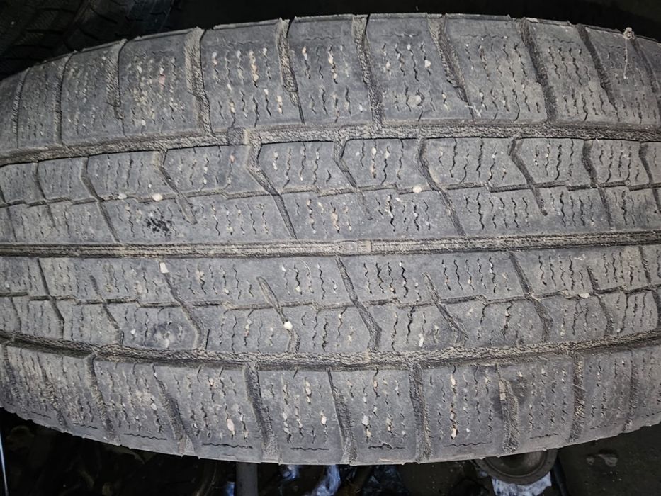 Продам резину 2балона Triangleи 2 балона Good year 215/60/16