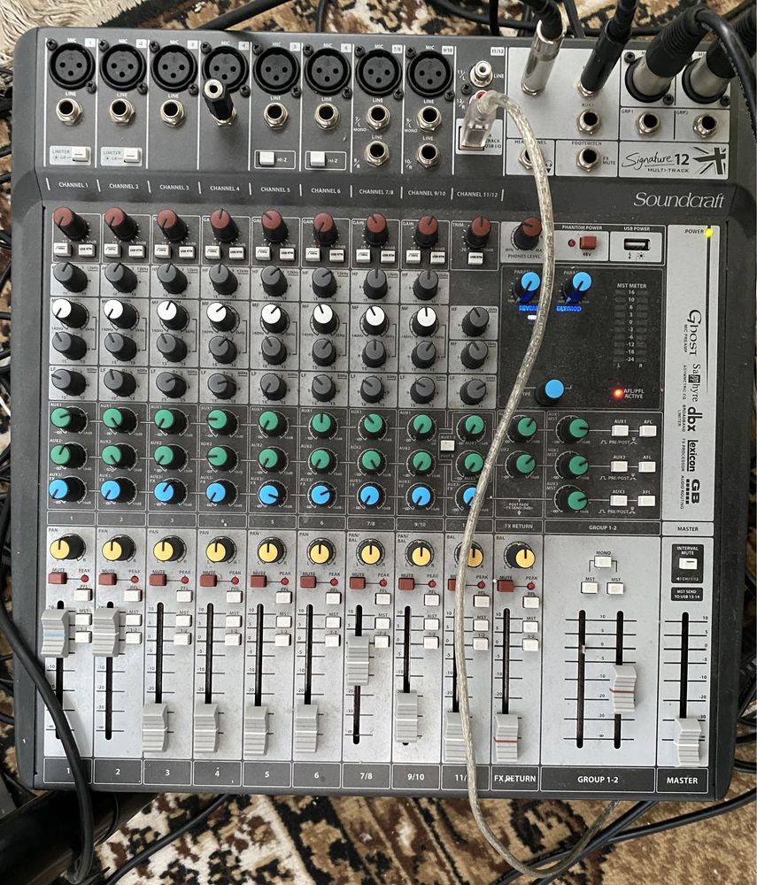 Soundcraft signature 12 multi track interfata audio, mixer