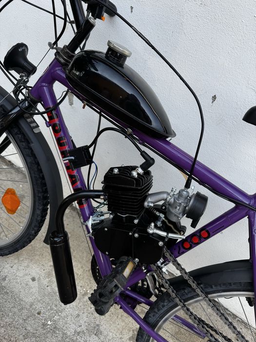 Bicicleta pe benzina ca noua