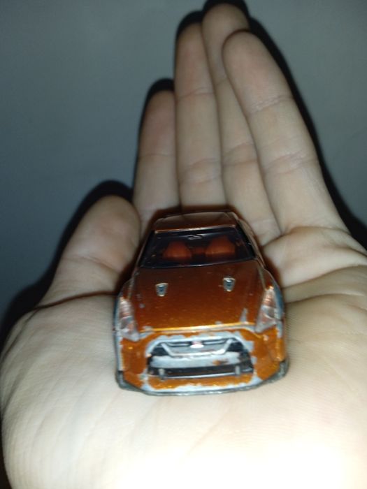 Nissan gtr sotiladi