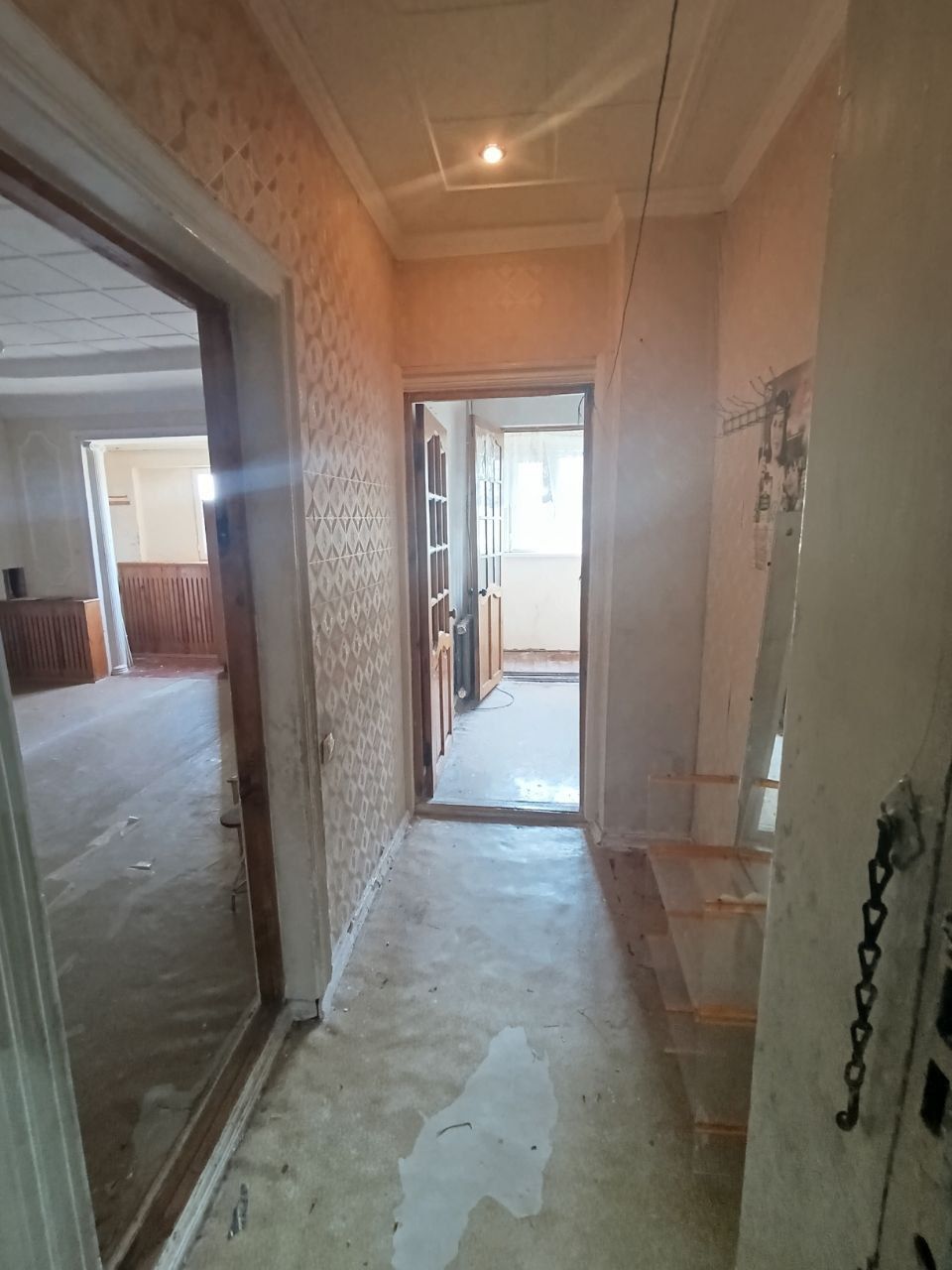 Продаётся 1 комнатная квартира в Яшнабадском районе