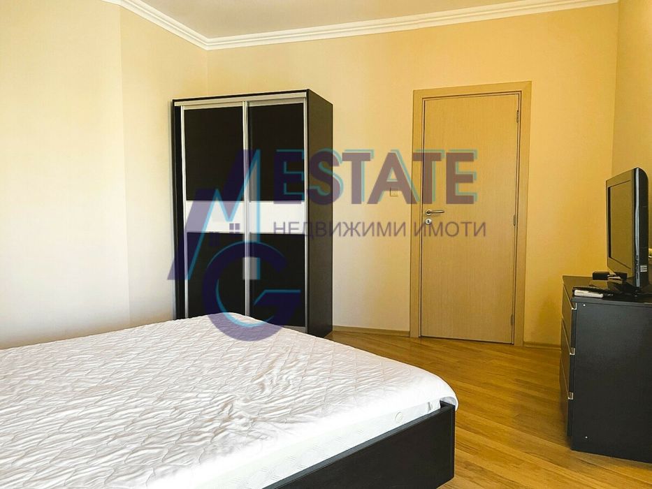 Двустаен апартамент на първа линия море в Царево