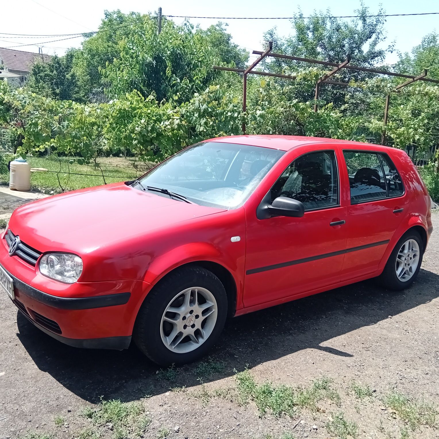 Golf 4 1.6 rs. Funcționare bună, arată cum se vede,