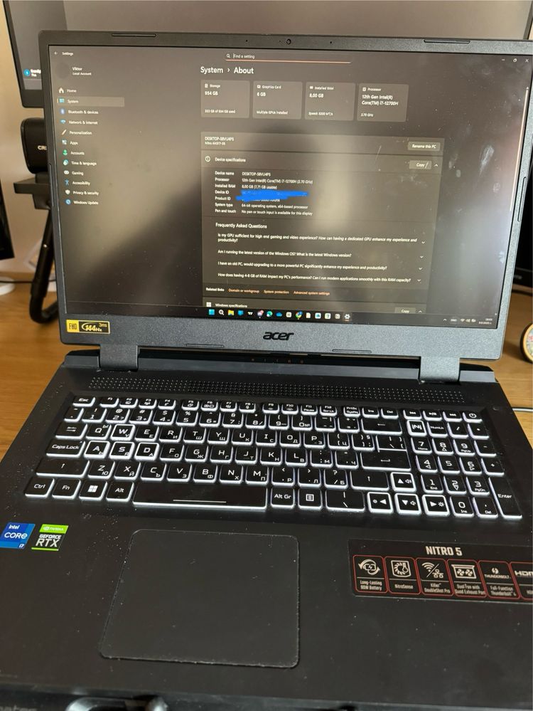 Acer Nitro 5 отлично състояние+подарък охлаждаща подложка