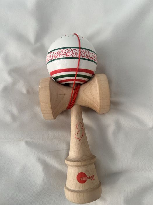 Pro Model Kendama