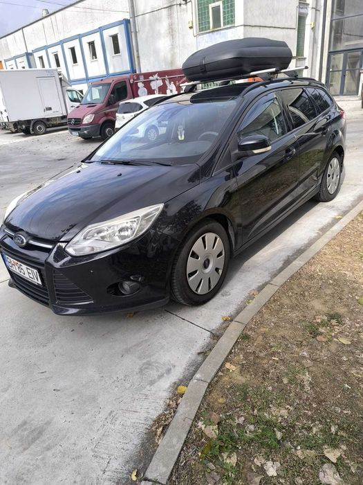 Ford Focus 1.6 TDCi – 115 CP, 2011 – Negru metalizat (Trend)