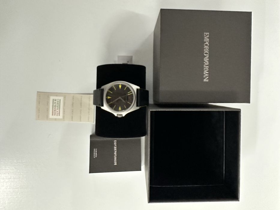 Emporio Armani часовник