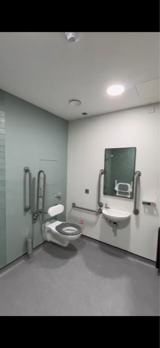 Zugrav! Ofer servicii profesionale