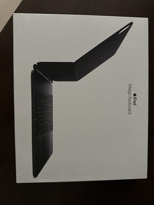 Apple iPad 13 inch Magic Keyboard