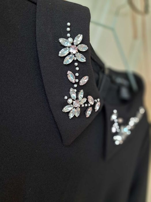 Rochie elegantă cu pietre