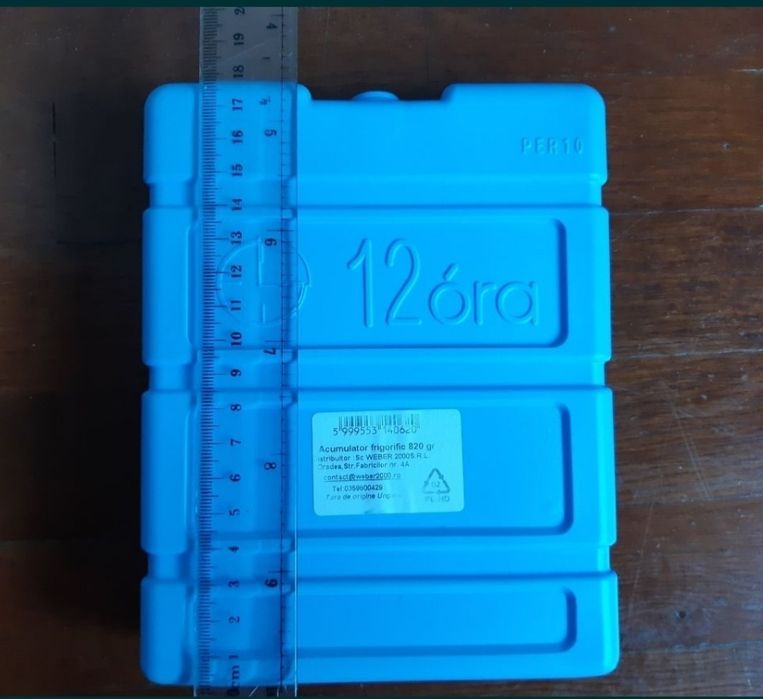 Organizator portbagaj cu trei compartimente, unul izoterm. Pliabil