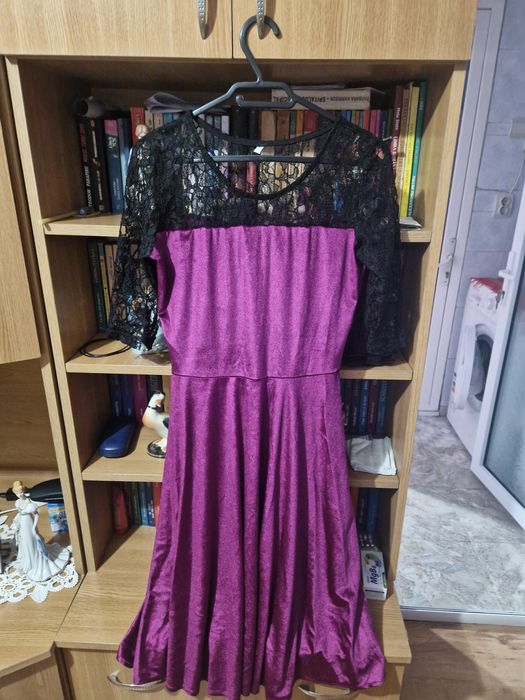 Rochie mov din catifea cu dantela neagra, mărimea 40