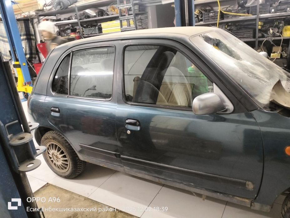 Ниссан микра к11 разбор есть по кузову и по салону