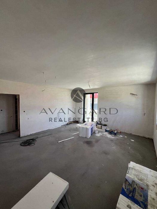 Продава се Тристаен апартамент в Пловдив, Христо Смирненски - 111 кв.м за 1232 €/кв.м - Снимка #1