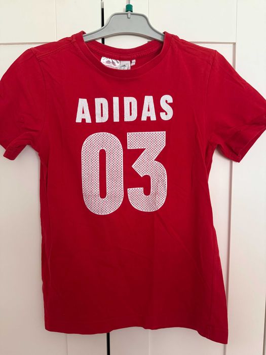 Tricouri Adidas, Converse