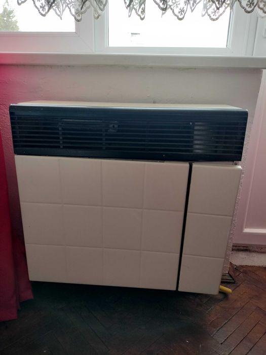 Vând Instant Ariston + 2 convectoare