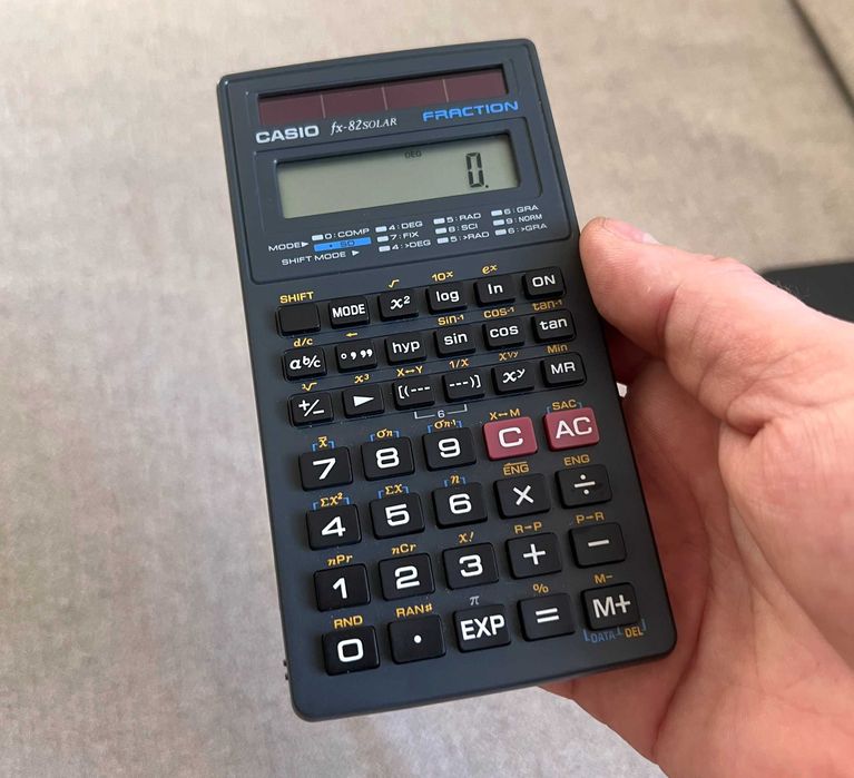 Calculator stintific Casio FX-82 Solar Fraction - perfect functional